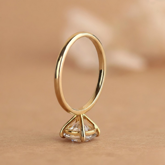 IGI Certified E/VS1 Round Cut Lab Grown Diamond Engagement Ring - Classic Brilliant Solitaire Ring Valentine Day Gift for her.